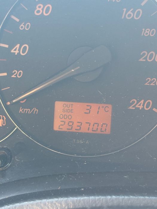 Тойота Авенсис Т25