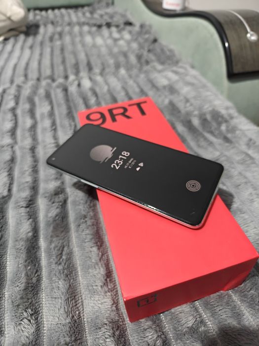 Продам телефон oneplus 9rt 12/256