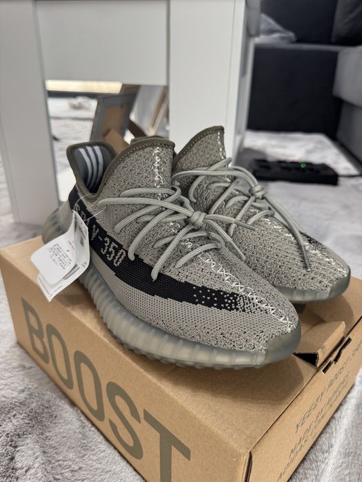 Yeezy 350v2 Brown
