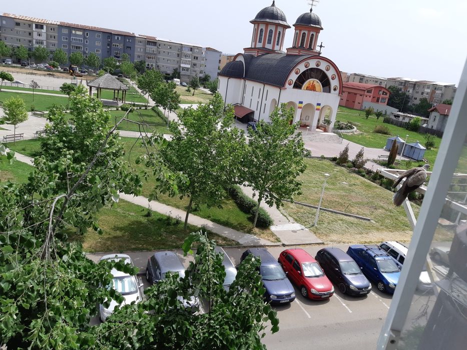 Vand apartament 2 camere decomandat