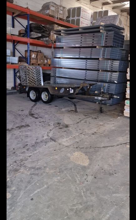 Vând trailers Ifor Williams 2,7 tone