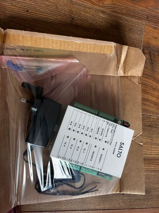 Controlorii CU4200
CU4200
XS4 One EM750FH
Varianta: cu maner cu par