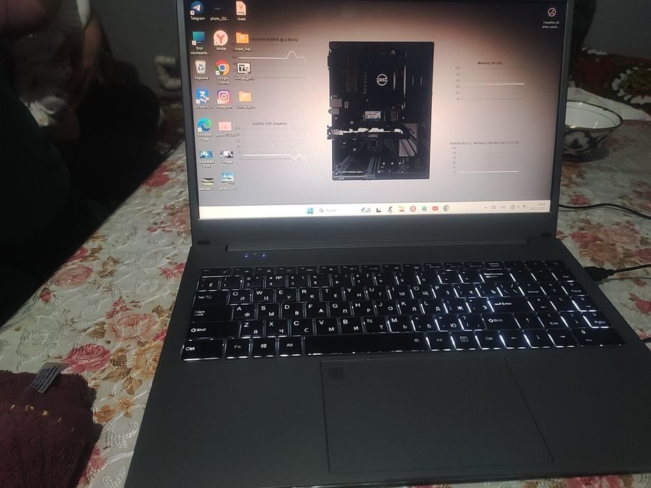 Noutbook сотилади