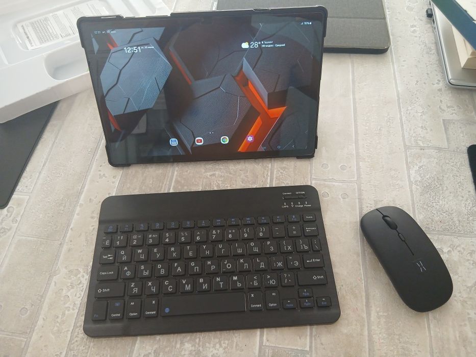 Продам свой планшет Samsung Tab A8