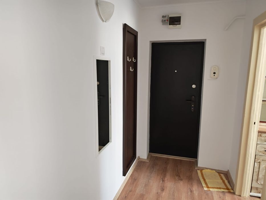 Închiriez apartament 2 camere