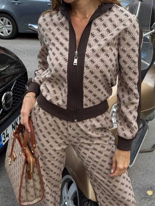 Дамски екип GUESS – комфорт и разпознаваем стил