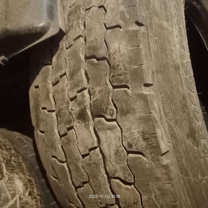 Продам шины грузовые б/у