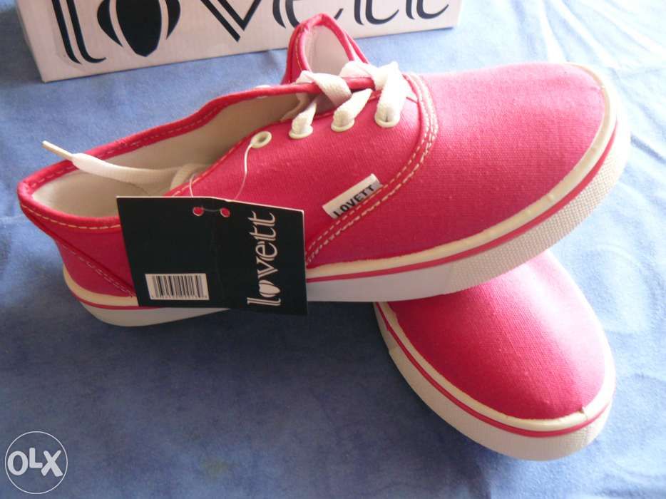 Tenisi unisex sport "LOVETT" de la KELARA,Spania,Culoare Cyclam,nr.39