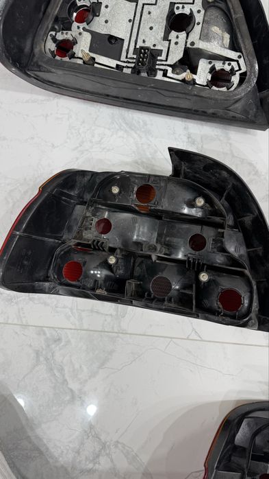 Продам задние стопы на бмв Е39 Е38