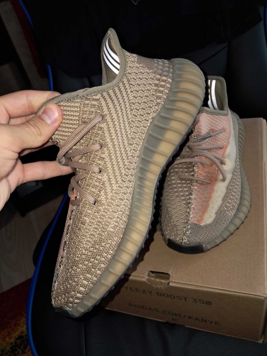 Yeezy Boost 350 v2 Sand Taupe 38-39