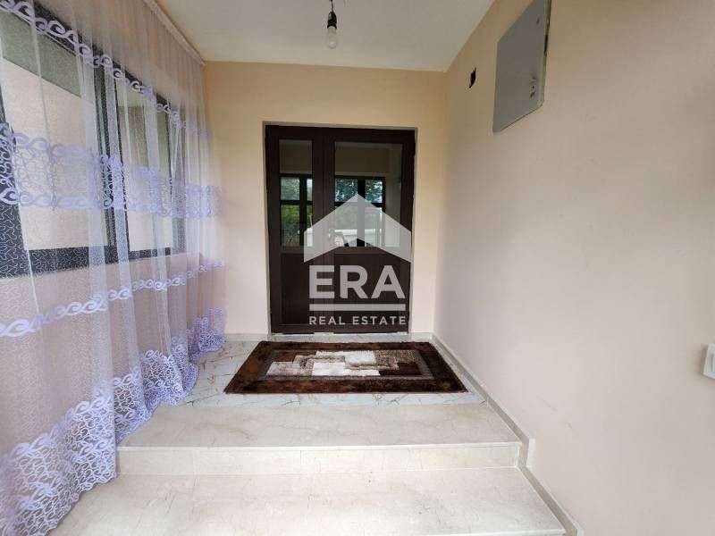 Еднофамилна къща, с. Бъзън