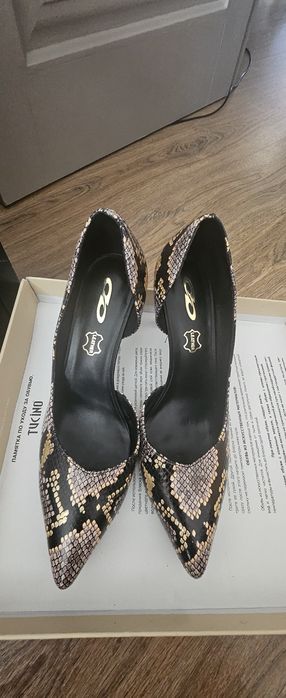 Продам туфли 39 размер