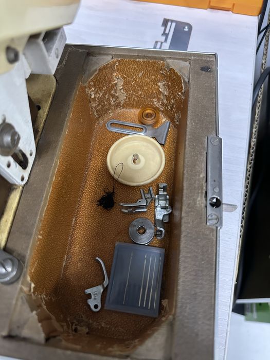 Продаётся швейная машина Veritas (СССР)