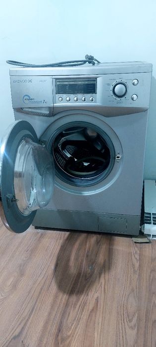 Продаю стиральную машину Daewoo 7кг. Производство Корея.