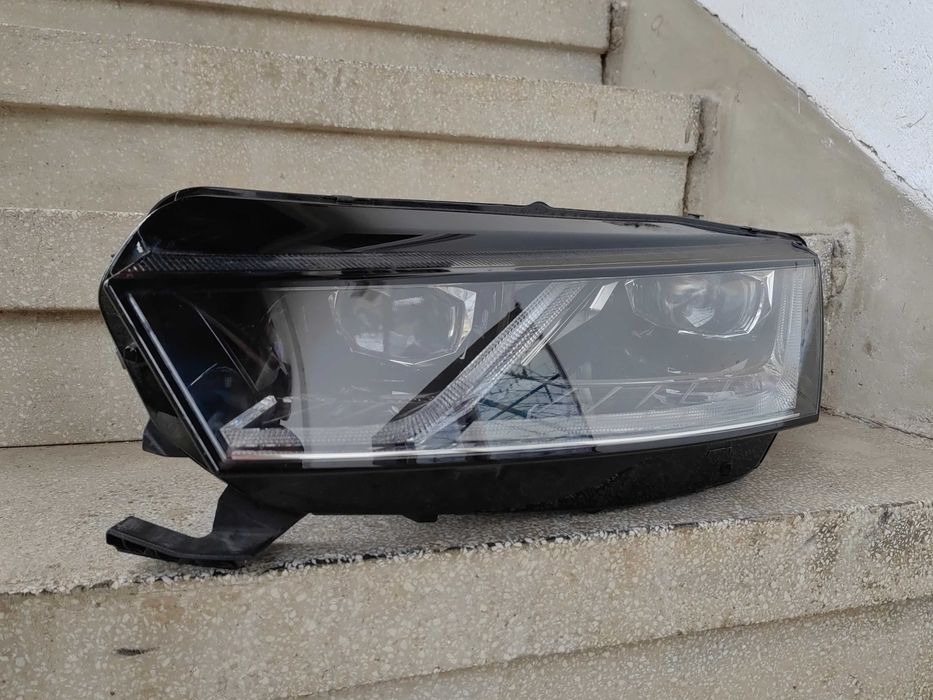 Фар Skoda Octavia 4 LED ляв / Фар Шкода Октавиа 4 Оригинален