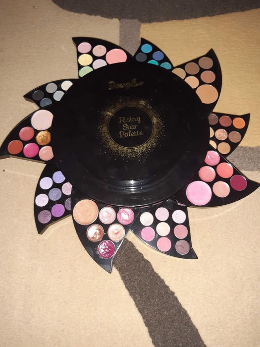 Trusa de machiaj Douglas