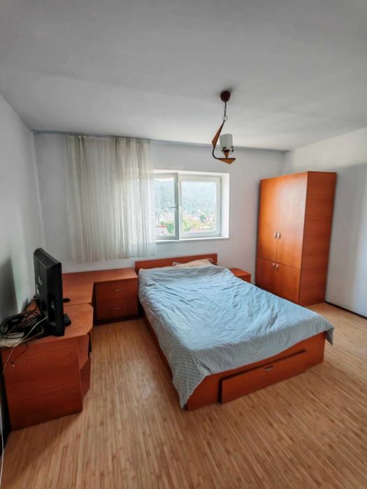 Vand apartament cu 2 camere