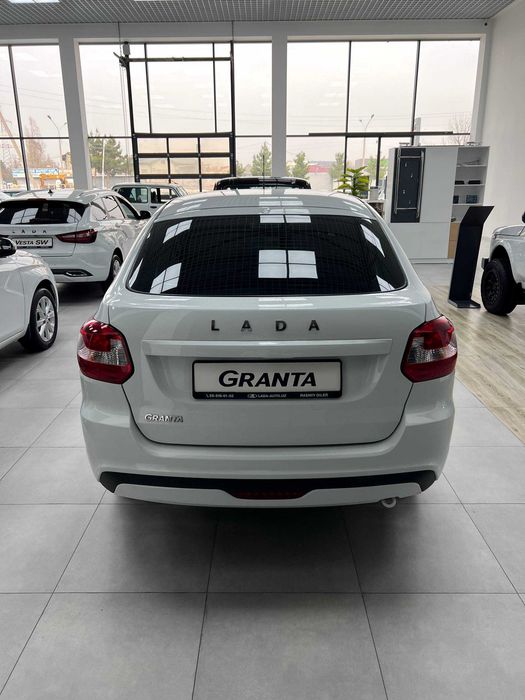 LADA Granta Liftback Life M/T