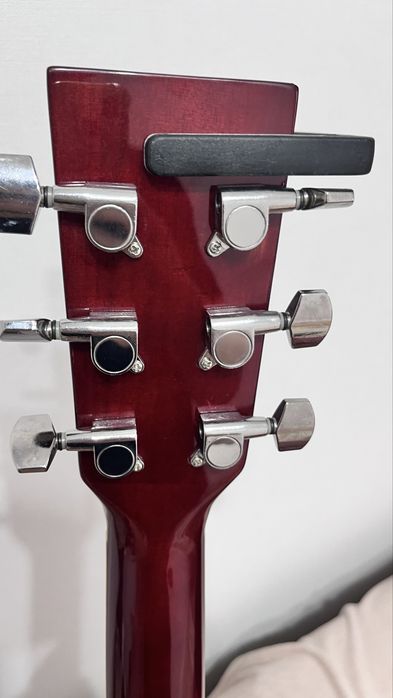 Акустическая гитара (6 струн)