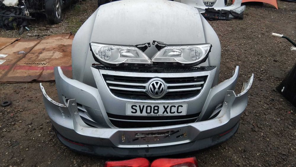 Bara fata Volkswagen Tiguan an 2009