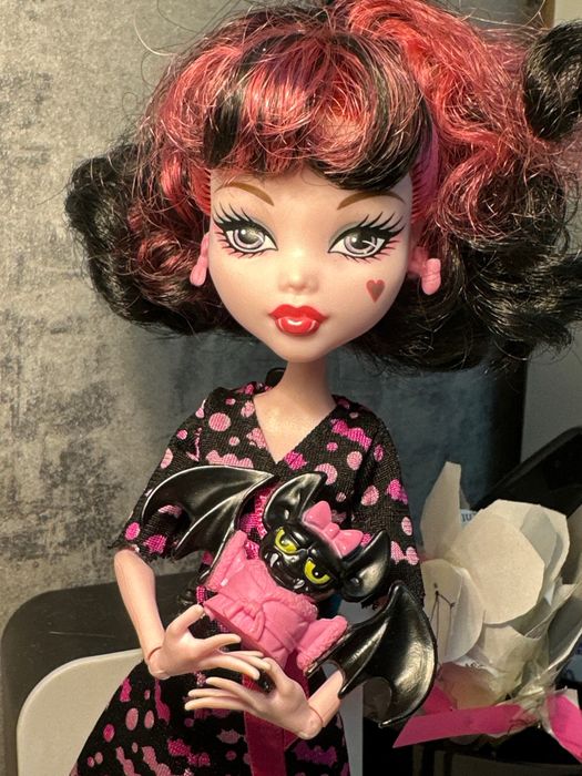 Монстр хай Monster high Дракулаура