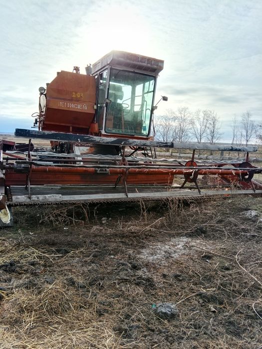 Продам комбайн Енисей