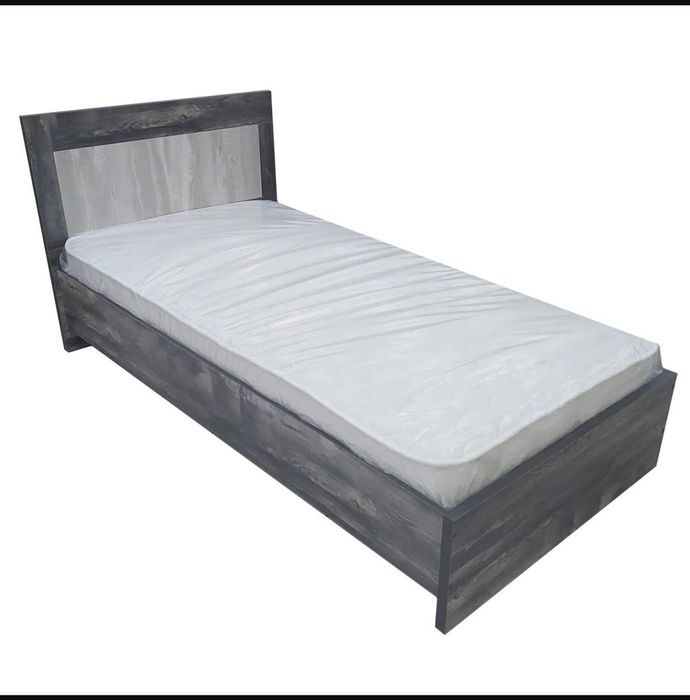 Продам кровать полуторка