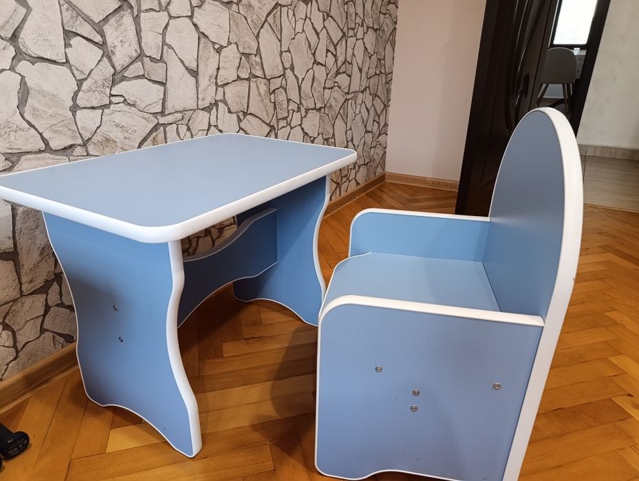 Маса със стол от ПДЧ