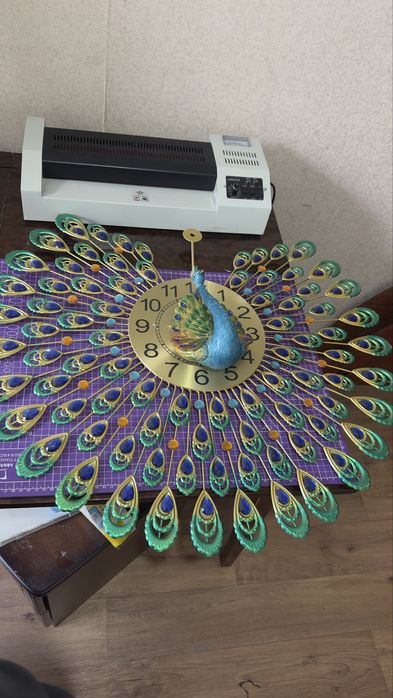 Часы настенный новый