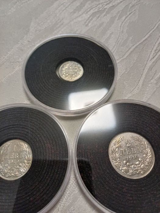 Продавам сребърни монети и 10лв1941г