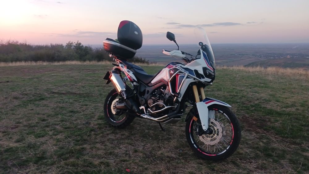 Motocicleta Honda AfricaTwin 1000 DTC  automat