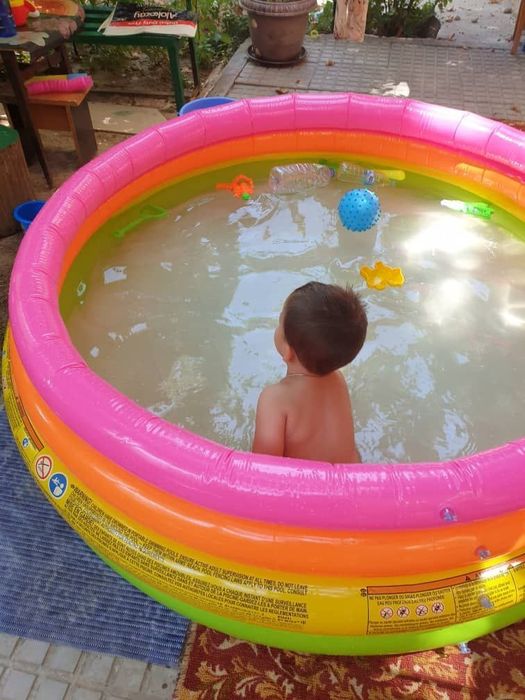 Надувной бассейн