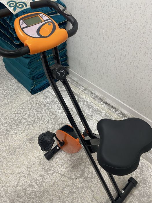 Велотренажер IVI вертикальный