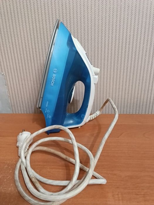 Продам утюг Bosch TDA2610/03.