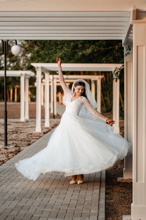 Vând rochie de mireasă