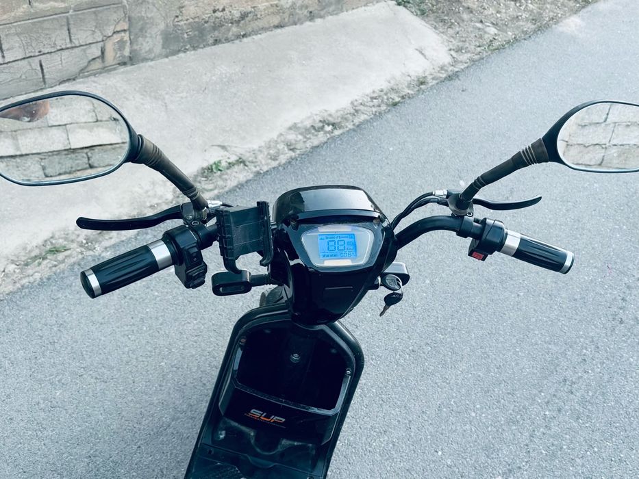 В продаже 16 размер Скутер.