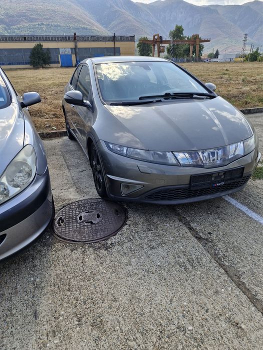 Хонда Сивик Civic ЛЯВ ВОЛАН 1.8i 140kc НА ЧАСТИ!