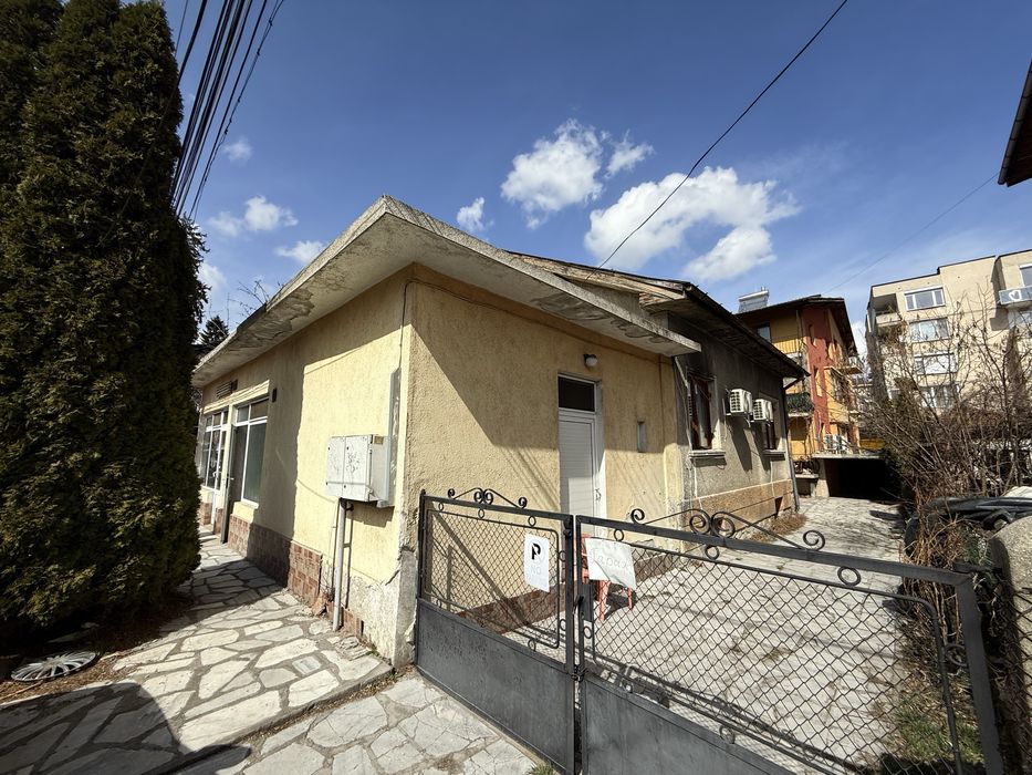 Продава се Къща в Пловдив, Тракия - 155 кв.м за 1678 €/кв.м - Снимка #2