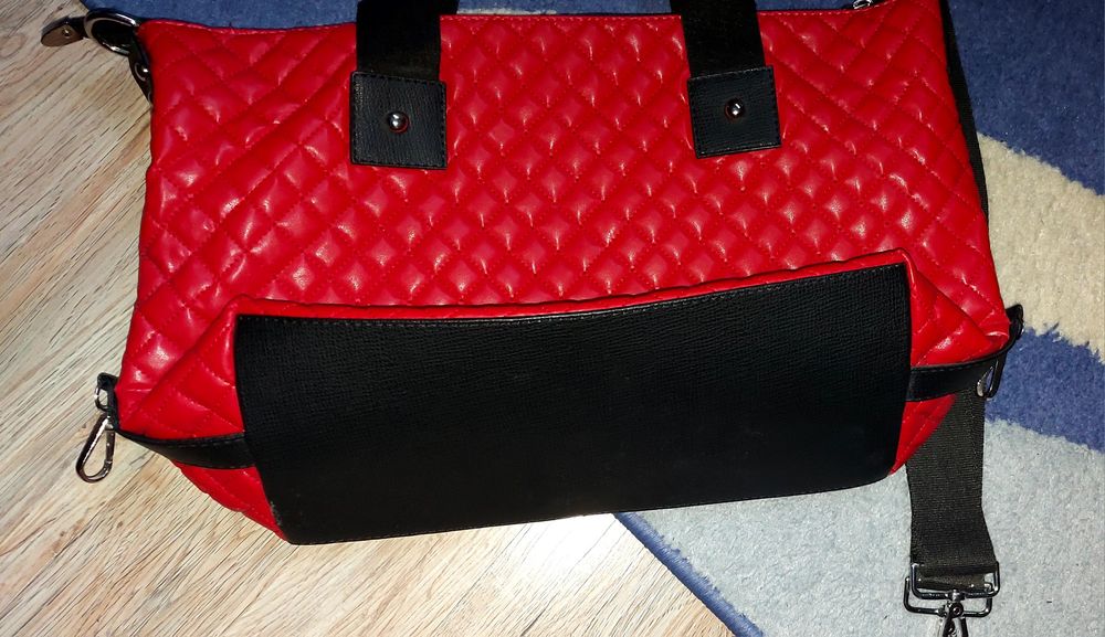 Дамска чанта червена