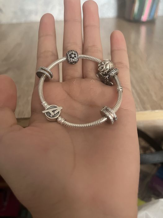 Продаётся серебряный браслет Pandora S925