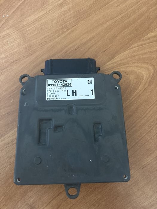 Продам блок фары toyota denso