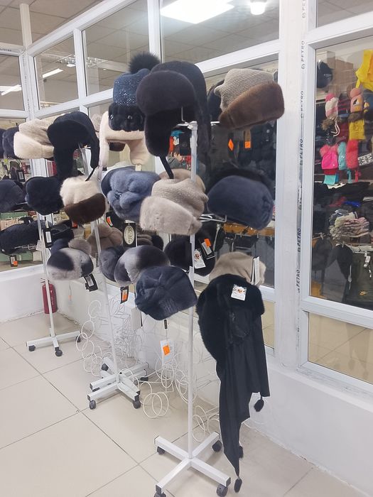 Стойка для шапок