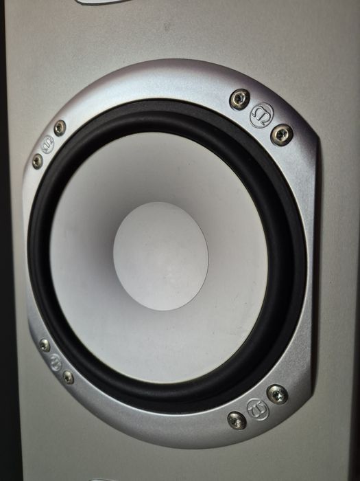 Monitor audio silver RS8