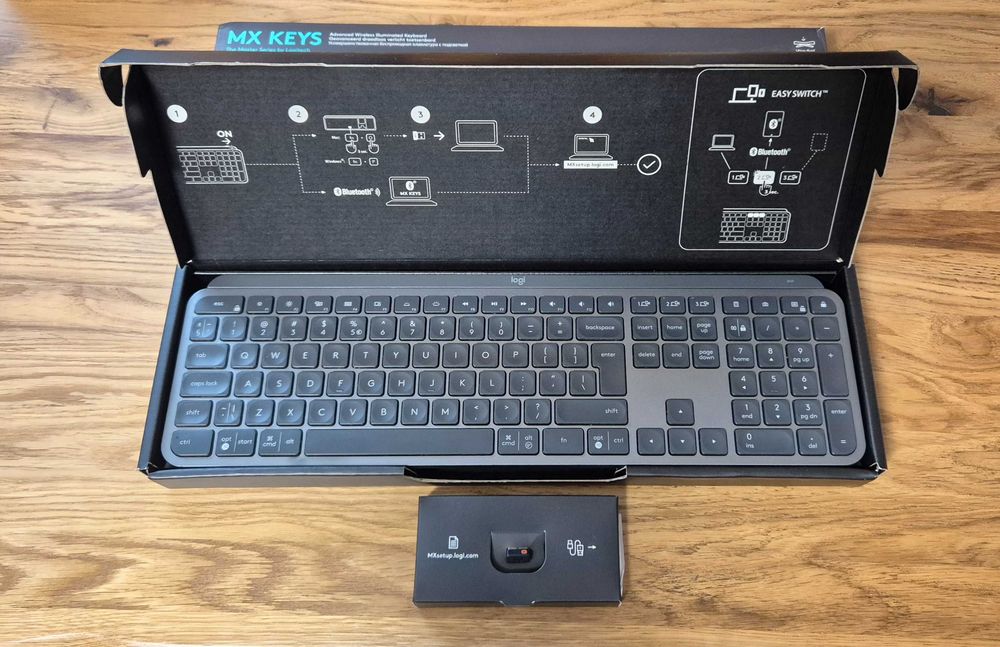 Безжична клавиатура Logitech MX Keys