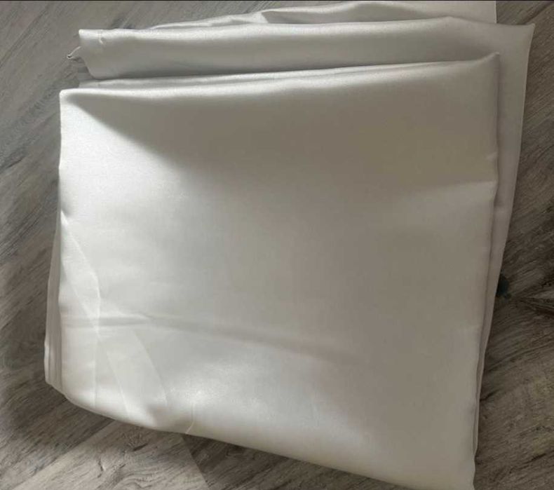 Чисто нови плътни завеси