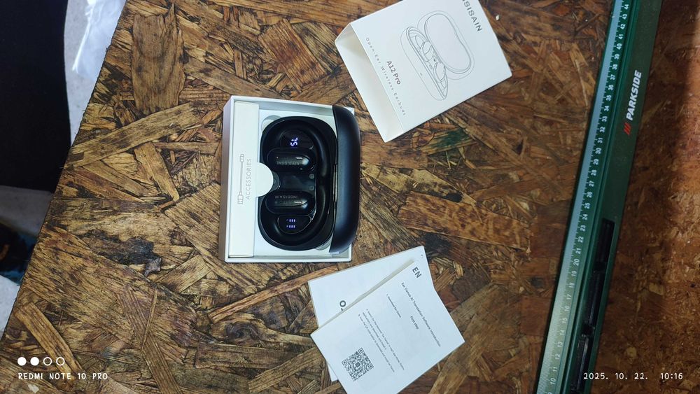 Căști cu traducere AI