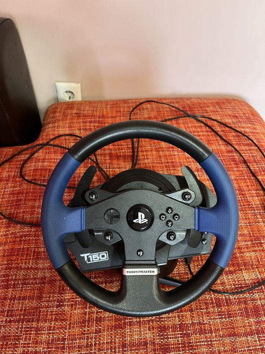 Волан и педали Thrustmaster T150