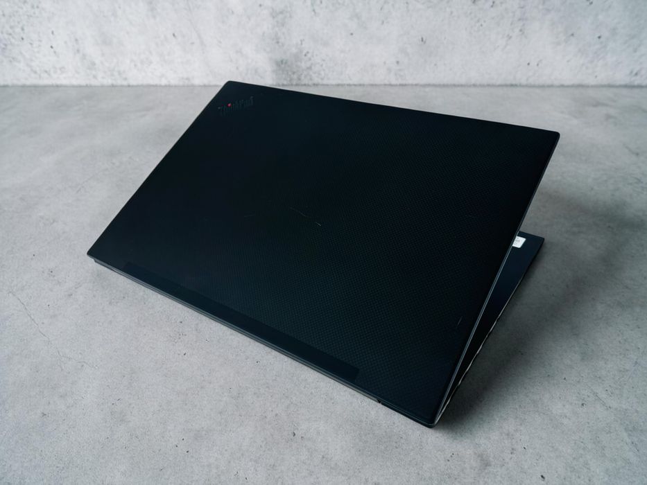 Лаптоп Lenovo ThinkPad P1 Gen 3 15.6" 4K i7-10850H 32RAM 512SSD RTX A1000 Перфектен! Гаранция!