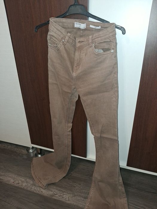 Pantalon evazat bershka