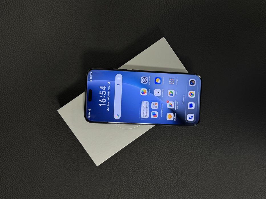 Продавам перфектен Honor Magic 8 PRO